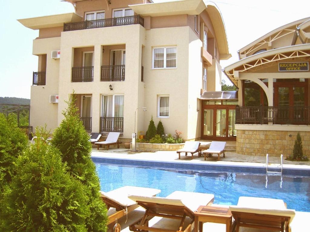 Sunny Hill Apartments & Aqua Park Vrnjacka Banja Exterior photo